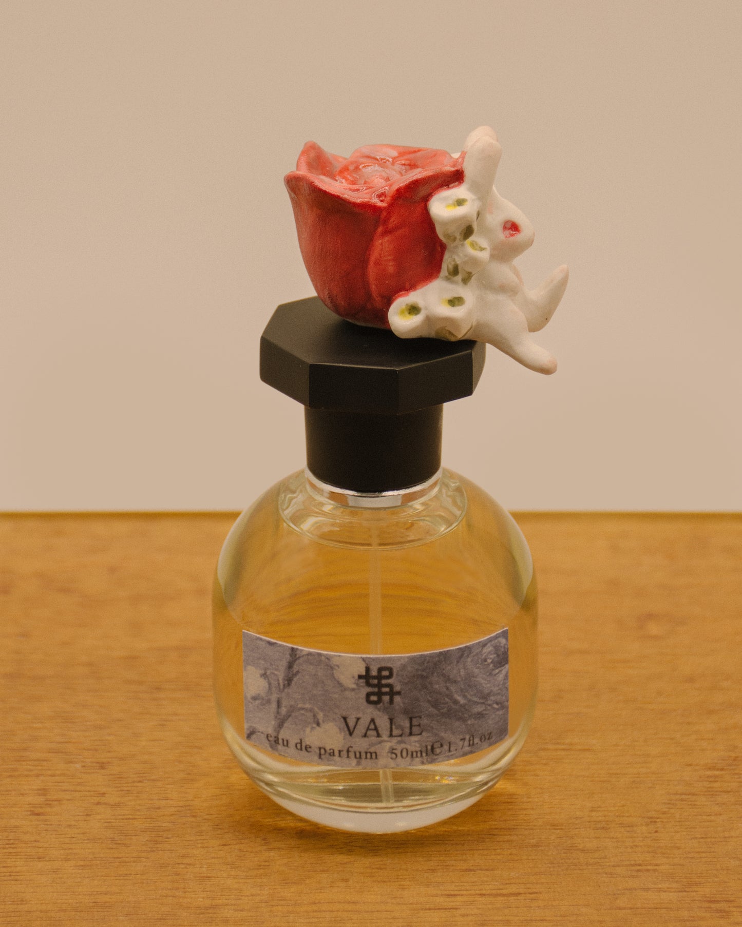 Limited Bundle - VALE Full Size Bottle w/ Ceramic Rabbit